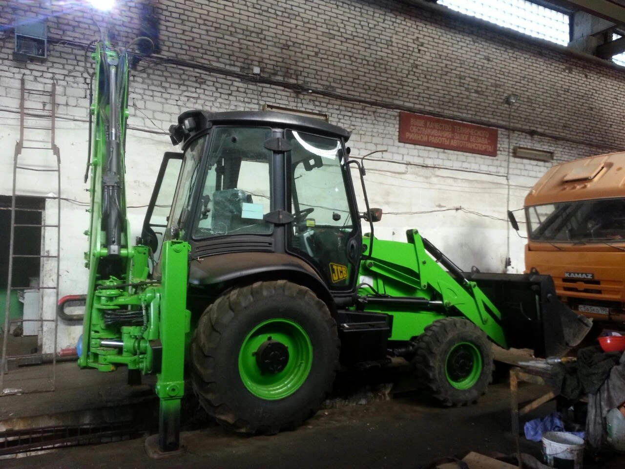 Аренда Виброкаток CAT CS583 в Москве и МО — цена от 28 000 ₽/смена